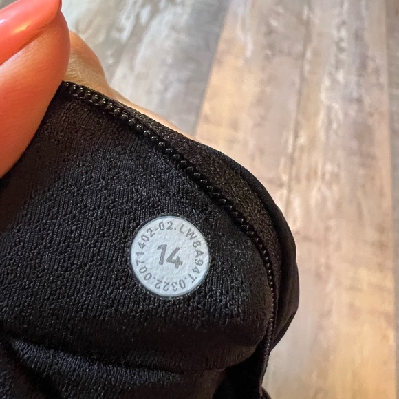 Size 14 Lululemon Pace Rival Skirt - Picture 6 of 8